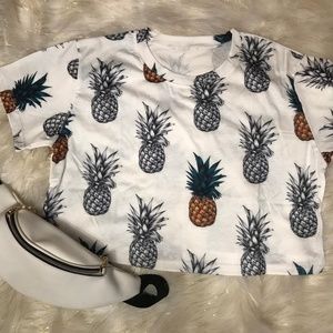 Nice short sleeve sweater.